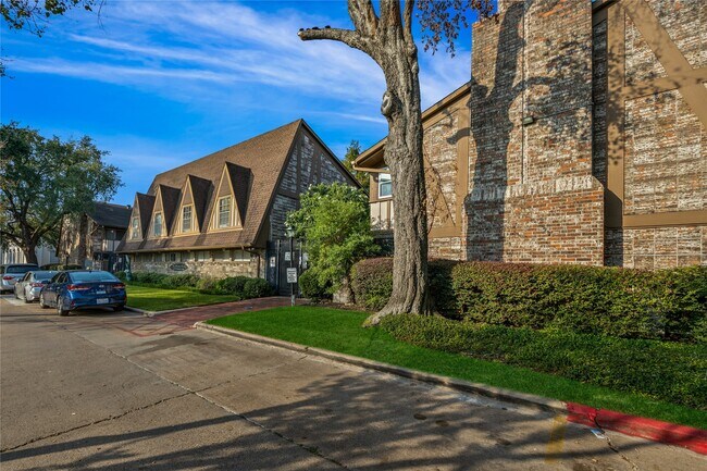 Building Photo - 2574 Marilee Ln