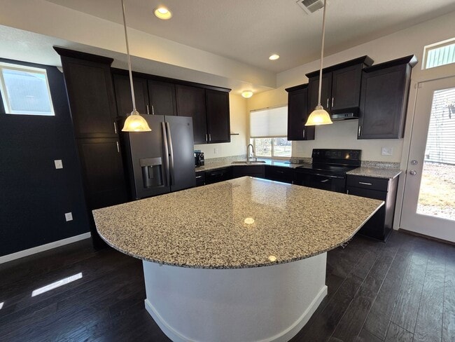 Building Photo - Beautiful 3 Bed 3 Bath Home In Banning Lewis Ranch!!!