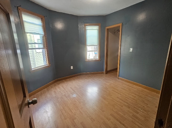 Bedroom - With Huge Walk-In Closet - 8 Navillus Ter