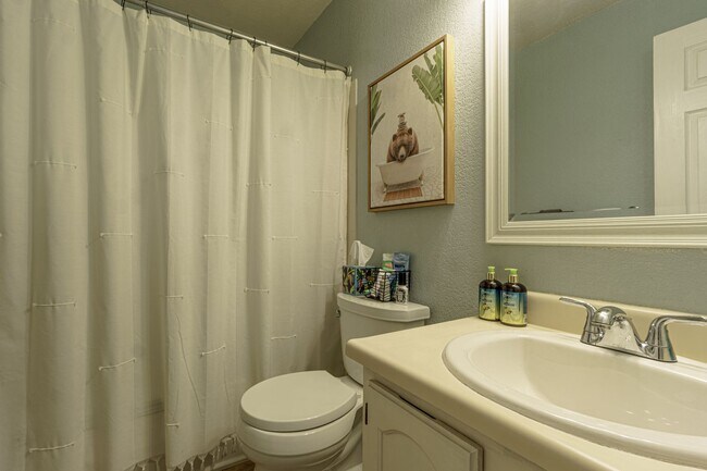 Building Photo - Briargate home on Chancellor for rent!