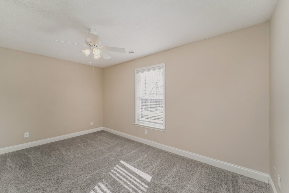 Building Photo - 712 Winborne Ave SW