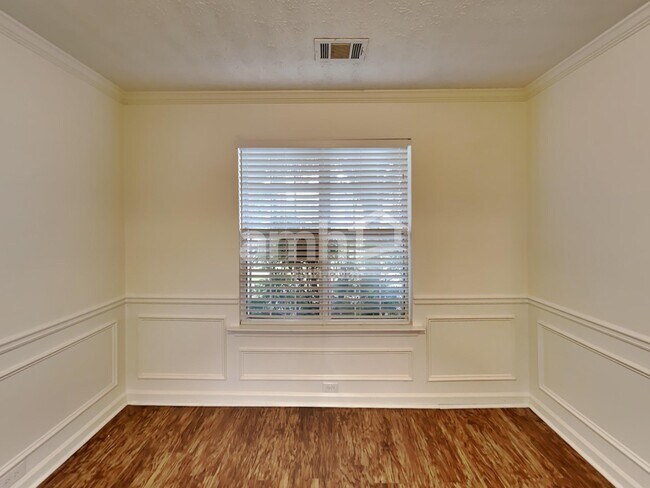 Building Photo - 1752 Chanson Pl NE