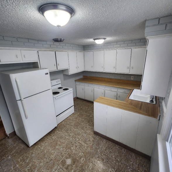 Building Photo - 4818 E 86th St