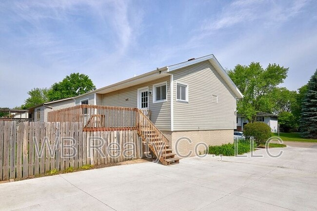 Building Photo - 200 Corene Ave