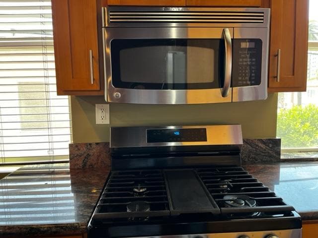 Building Photo - 730 E 3rd St