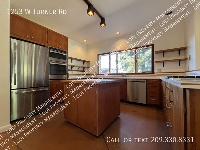 Building Photo - 1253 W Turner Rd