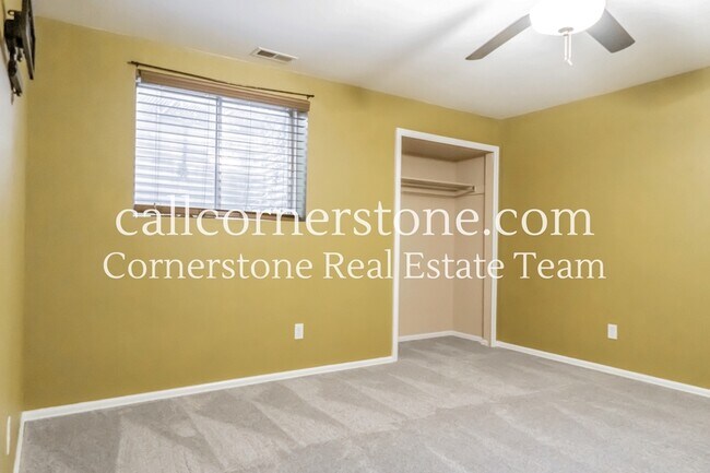 Building Photo - 2081 Sussex Ln