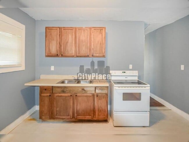 Building Photo - 2516 Columbia Ave