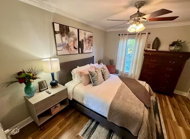 Building Photo - 2210 Christian St