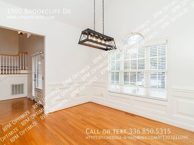 Building Photo - 1900 Brookcliff Dr