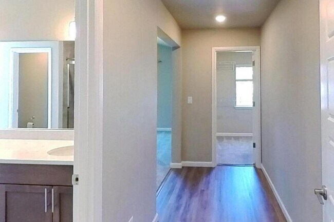 Building Photo - 13741 SE 184th Pl