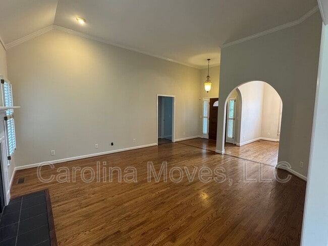 Building Photo - 102 W Field Sparrow Ct