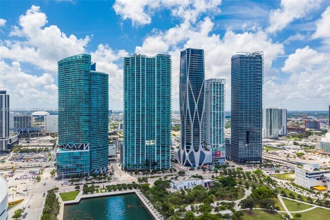 Building Photo - 888 Biscayne Blvd