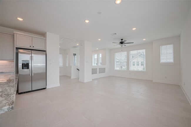 Building Photo - 7746 Meadow Mouse Ln