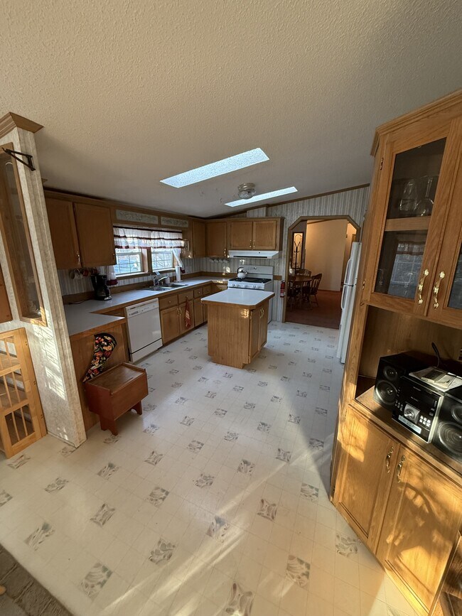 Building Photo - 91 Heath St