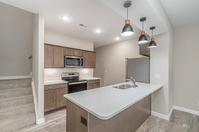 Building Photo - 2017 Terrace Ct