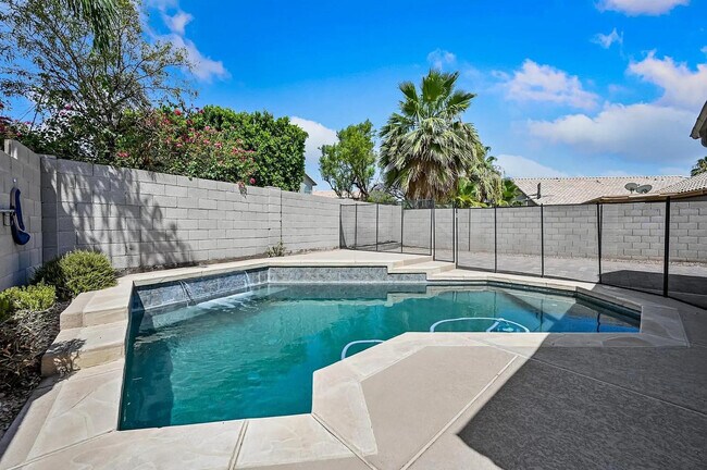 Building Photo - 4734 E White Aster St