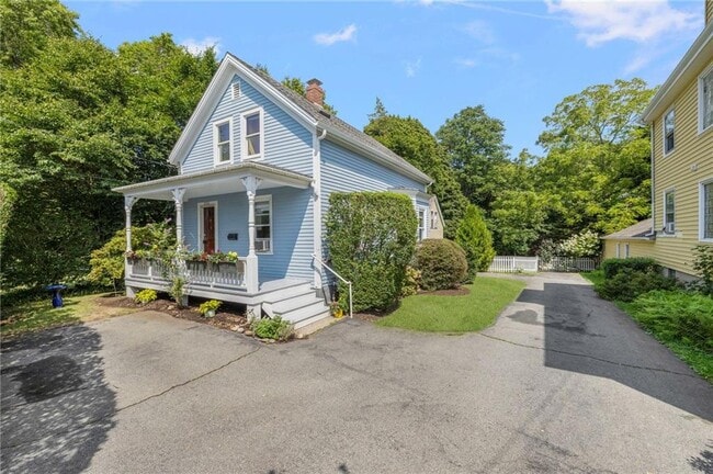 Building Photo - 272 Boulevard