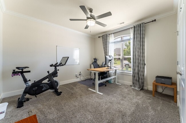 Building Photo - "Contemporary Elegance: Spacious 4 Bed, 3 Bath Modern Rental Home"