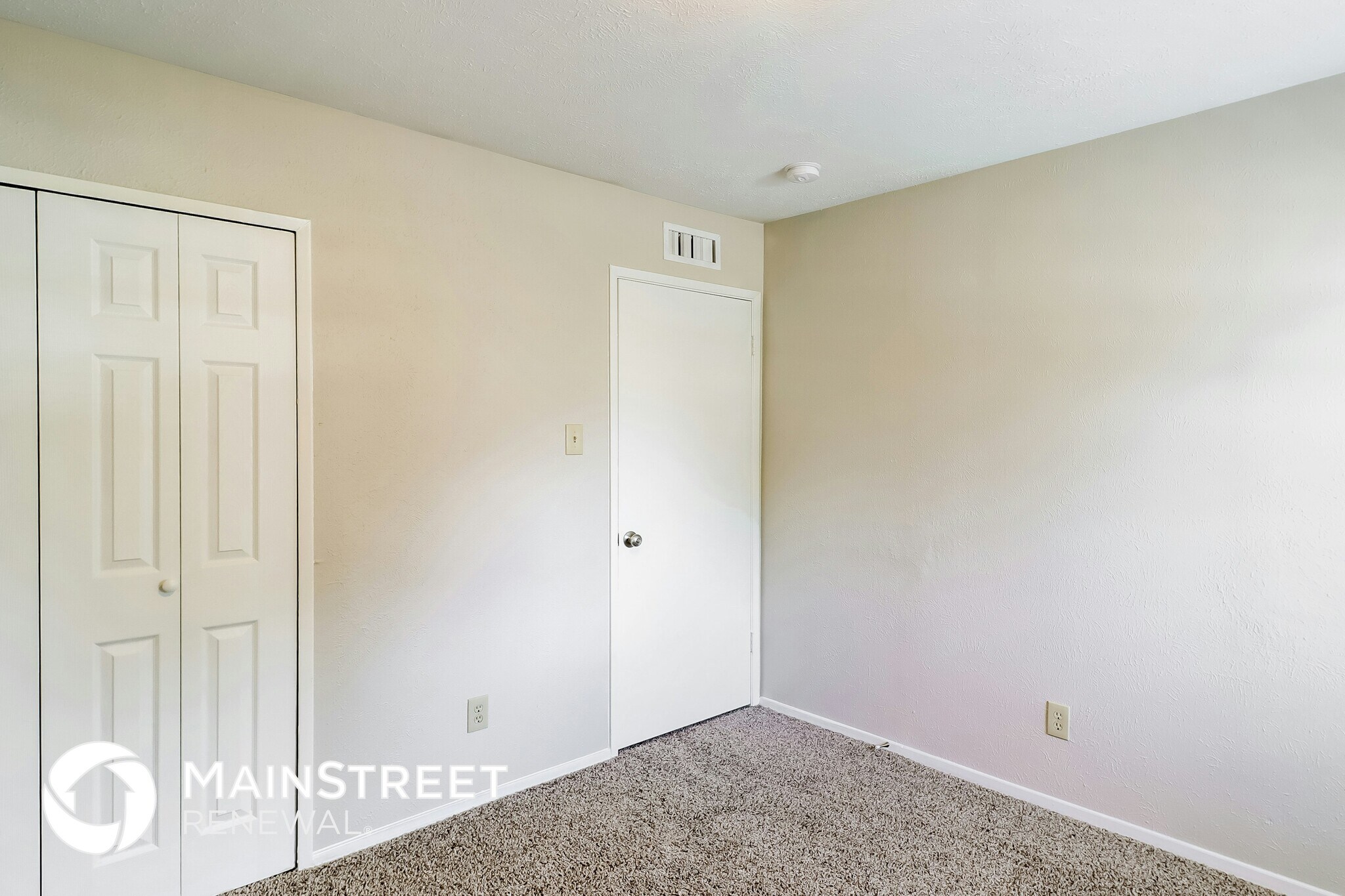 Building Photo - 7254 Cloverglen Dr