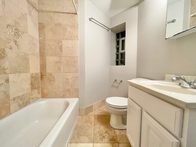 Building Photo - 2801 N Seminary Ave