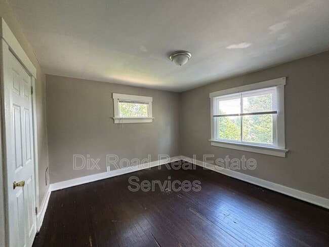 Building Photo - 1501 Viola Ave