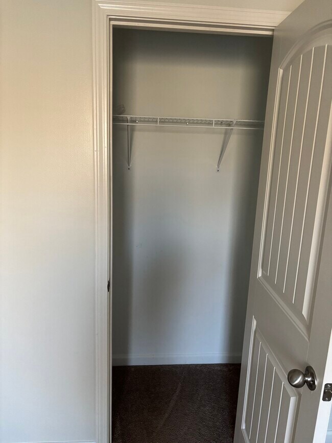 Building Photo - 118 Great Oak Way