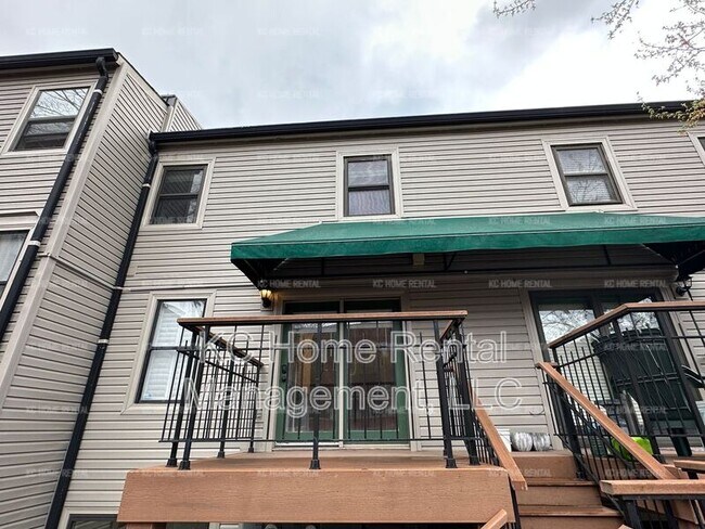 Building Photo - 439 W 10th street