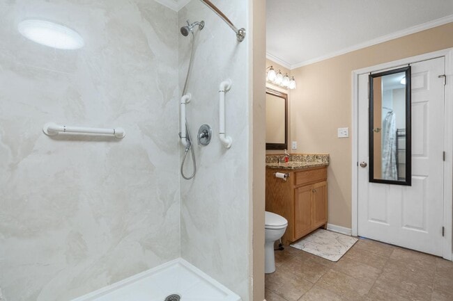 Building Photo - 313 Arrowood St SE