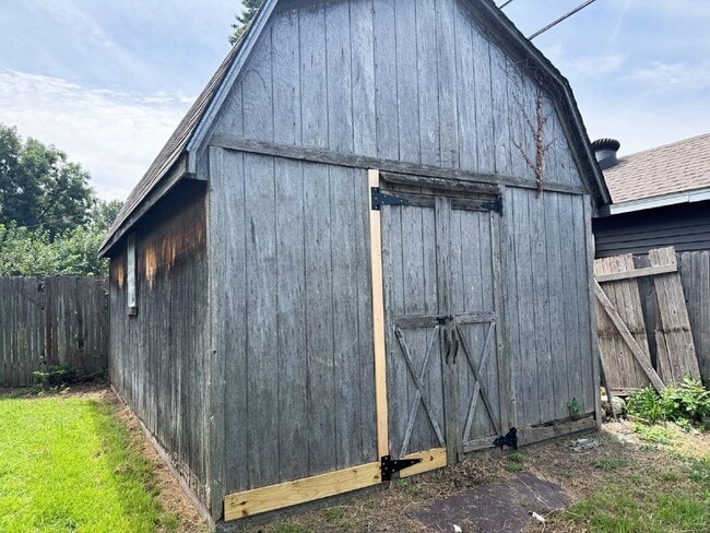 Building Photo - Spacious 4-Bedroom Home with Solar Savings, Modern Upgrades, and Workshop Space