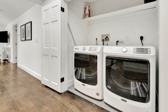 Building Photo - 167 Summer St