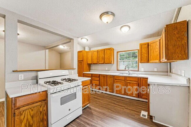Building Photo - 4041 Ruby Ave