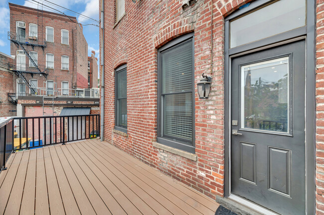 Building Photo - 1322 Rhode Island Ave NW
