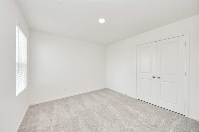 Building Photo - 10314 Valley Vista Dr