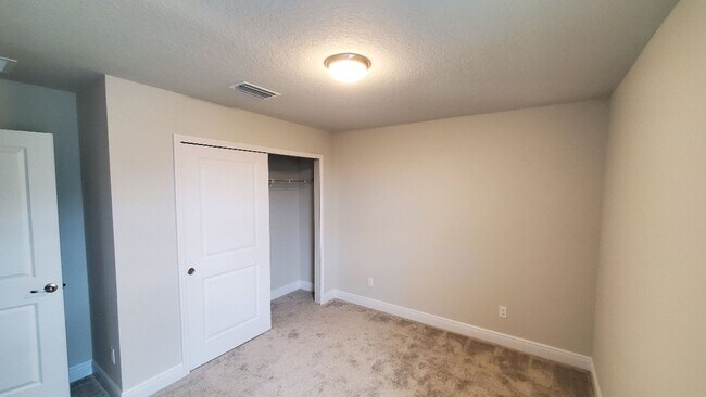 Building Photo - NEW 4/3.5/2 Venetian Bay Home