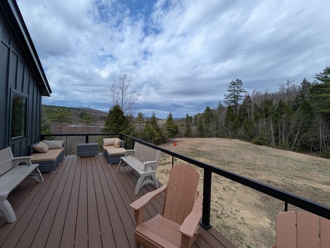 Building Photo - 274 Ragged Mountain Rd