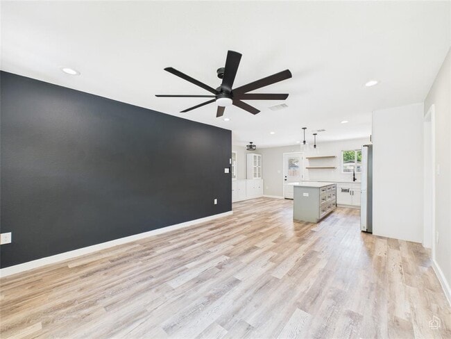Building Photo - 8810 Slayton Dr