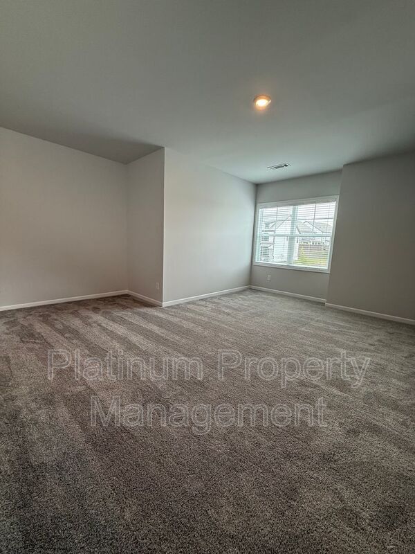 Building Photo - 1673 Dover Creek Ln