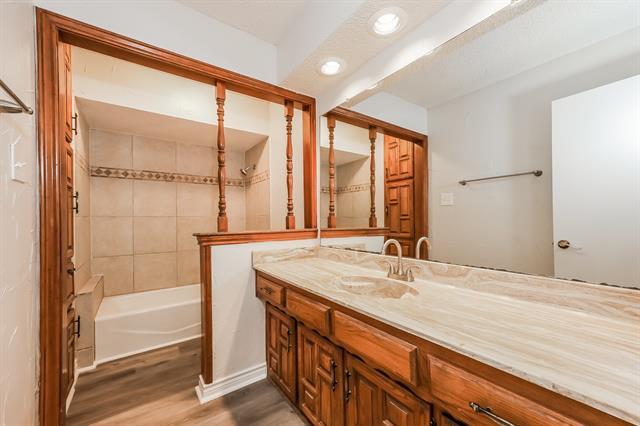 Building Photo - 1617 James Good Ln