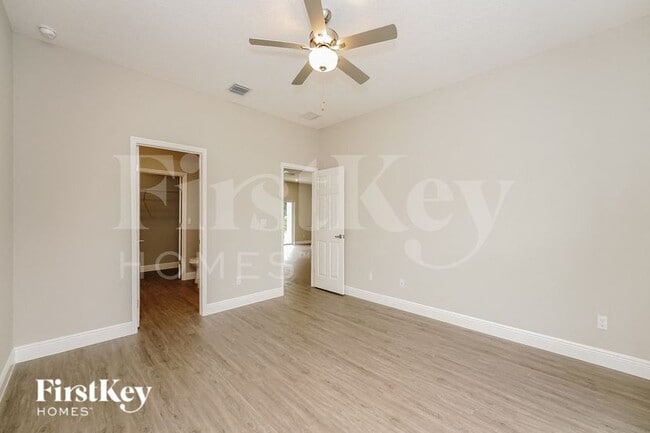 Building Photo - 2867 Tivoli Ave SE