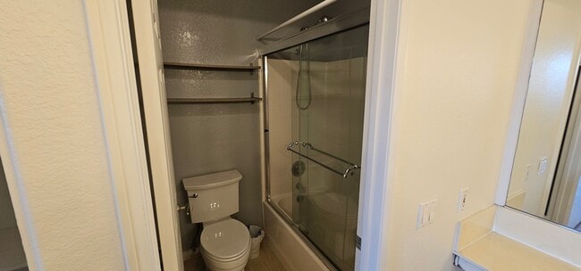 Building Photo - 2bed - 2bath Upper unit in Rancho SD