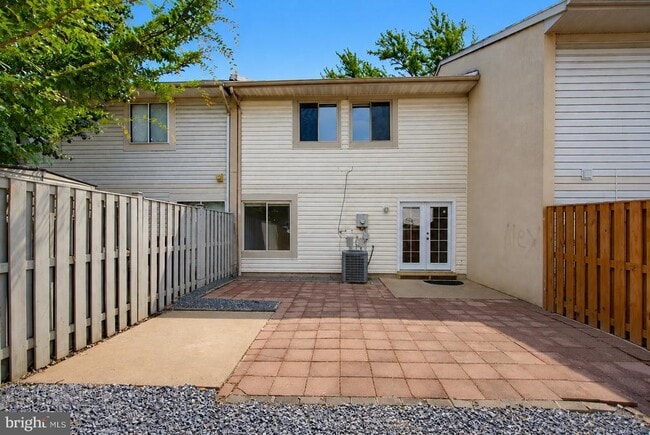 Building Photo - 744 Cordell Way