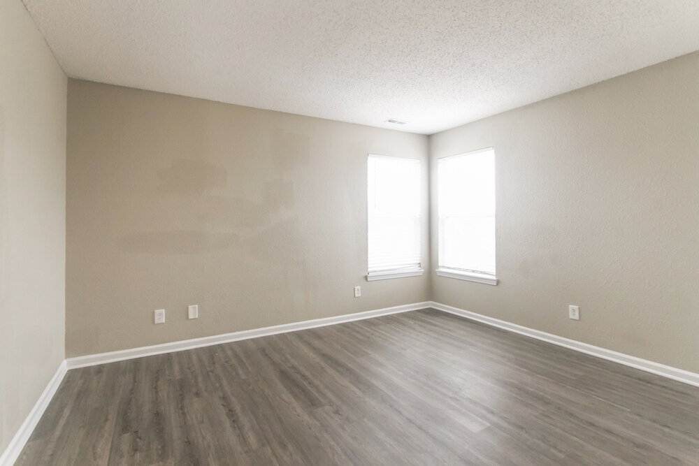 Building Photo - 607 Sweet Creek Dr
