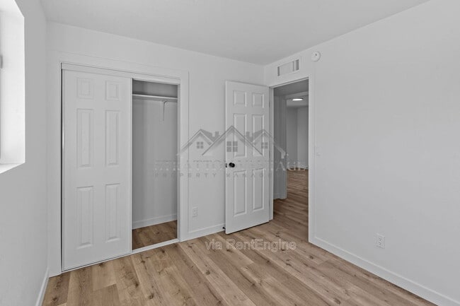 Building Photo - 7428 E Carol Cir