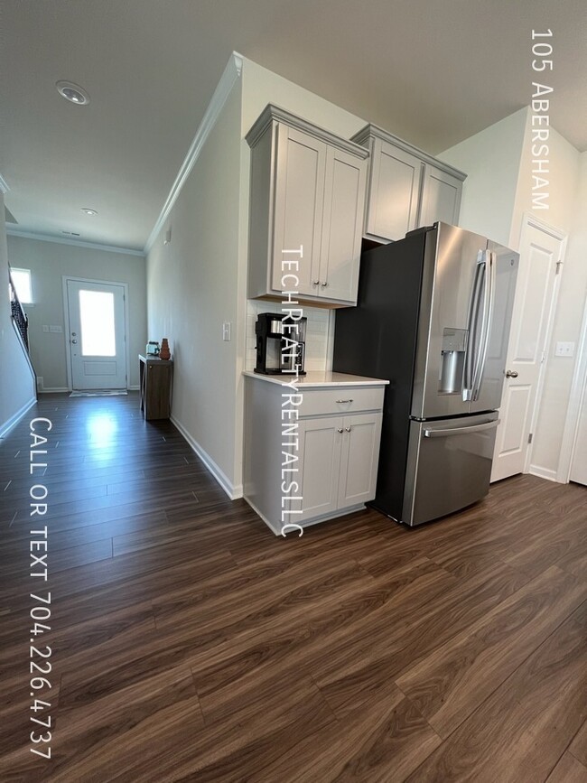 Building Photo - 105 Abersham-