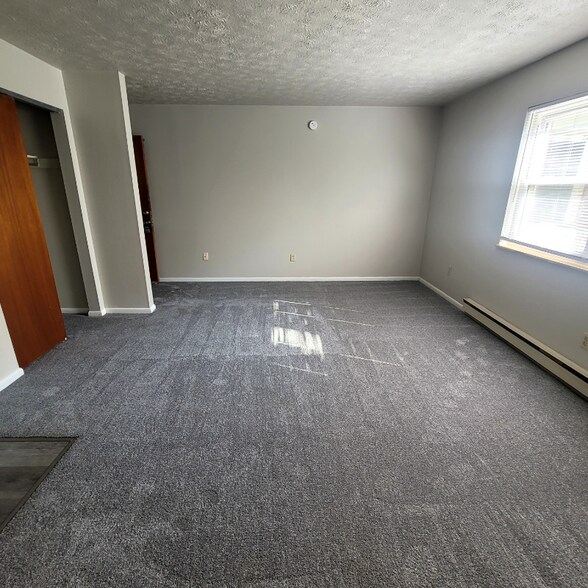 Building Photo - 1804 Woodlawn Ave NW