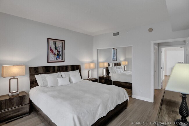 Building Photo - 3100 N Ocean Blvd