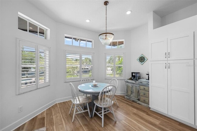 Building Photo - 949 Allegro Ln