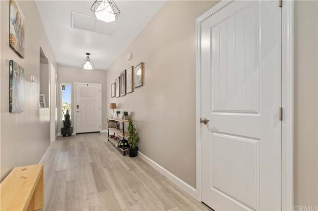 Building Photo - 655 Catala Wy