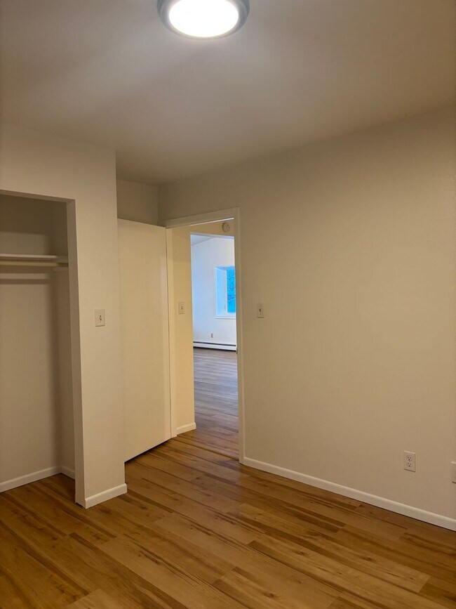 Building Photo - 3rd Ave 1410 -SB